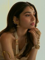 Heroine Krithi Shetty Pics